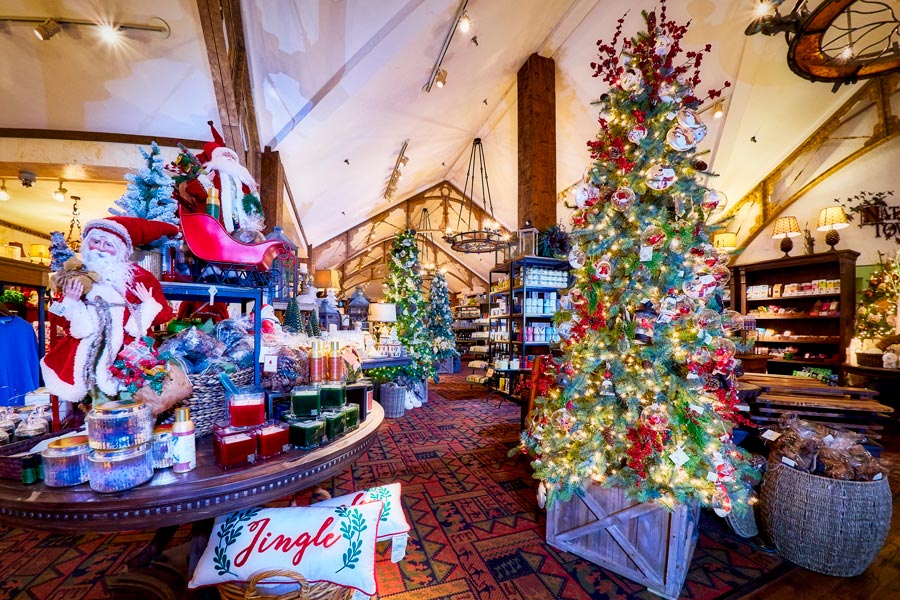 Big Cedar Lodge Is The Perfect Christmas Vacation Destination - Mainstream  Adventures